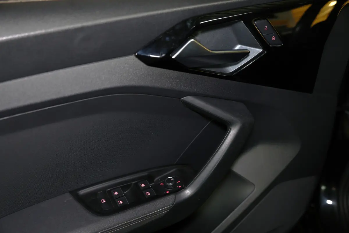 30 TFSI Advanced S LINE epic AUTOM AAT CARPLAY VIRTUAL CRUISE "19