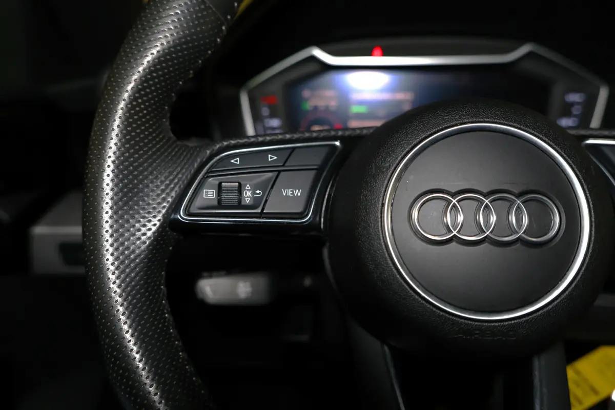 30 TFSI Advanced S LINE epic AUTOM AAT CARPLAY VIRTUAL CRUISE "19