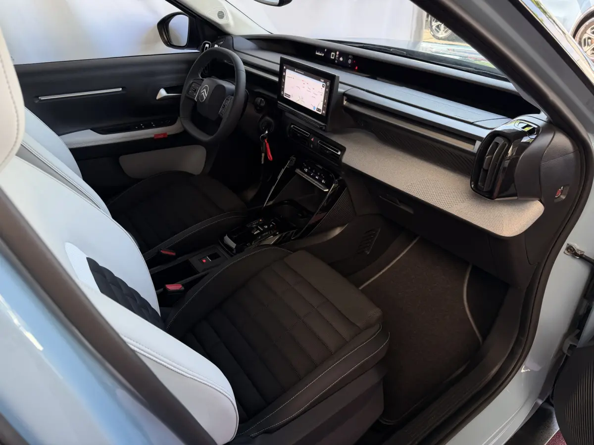 Hybrid 145pk e-DCS6 MAX | Nieuwste model | Navi | Camera | CarPlay/Android Auto | Fabrieksgarantie ✅