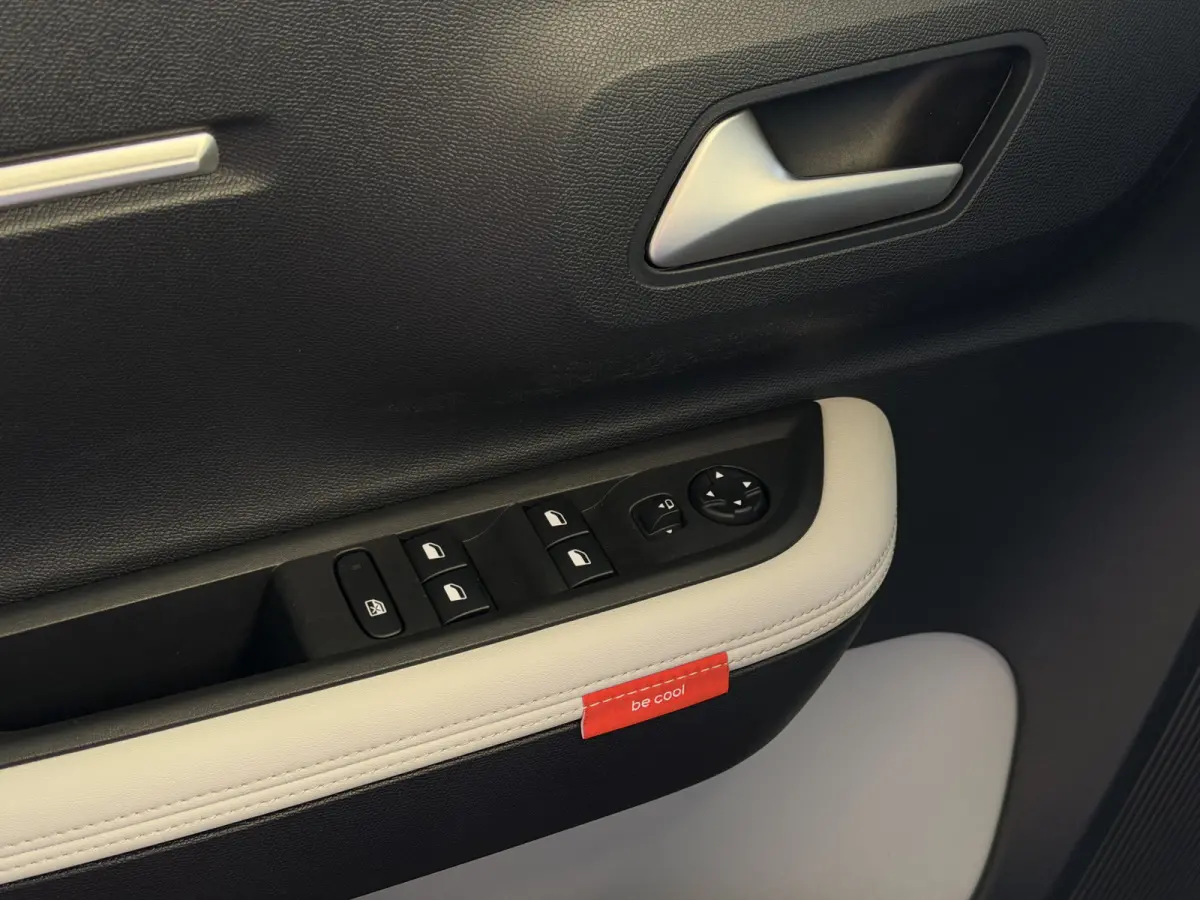 Hybrid 145pk e-DCS6 MAX | Nieuwste model | Navi | Camera | CarPlay/Android Auto | Fabrieksgarantie ✅