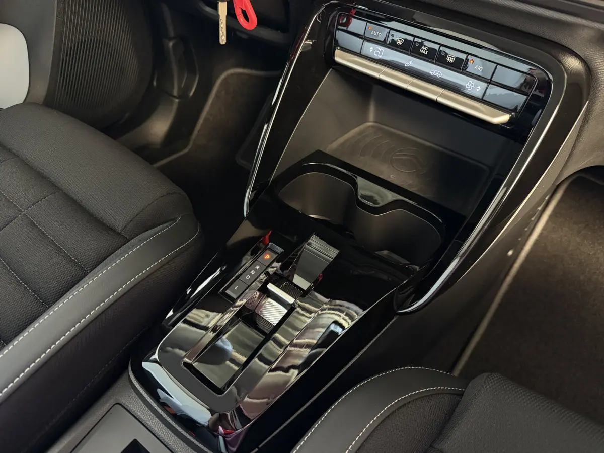 Hybrid 145pk e-DCS6 MAX | Nieuwste model | Navi | Camera | CarPlay/Android Auto | Fabrieksgarantie ✅