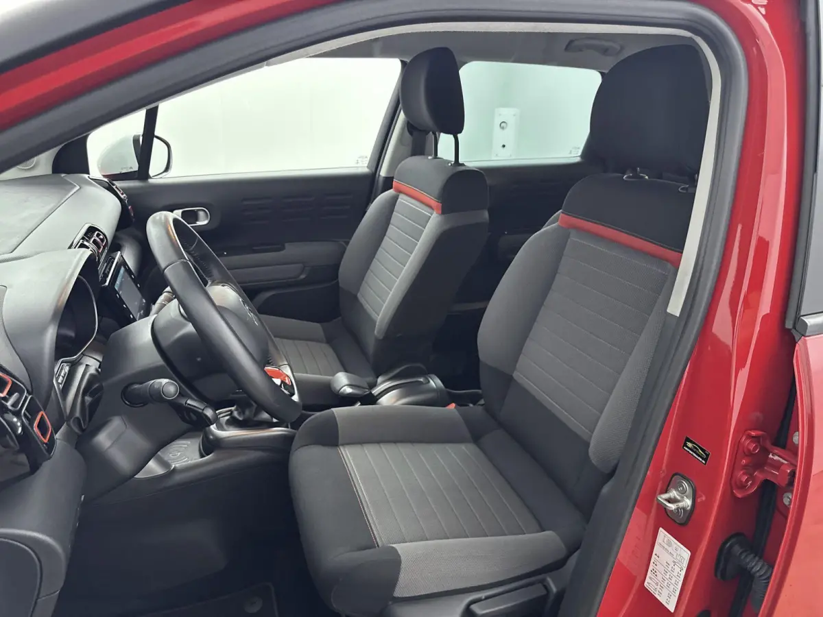 1.2 PureTech S&S Feel | Trekhaak | Navigatie| Parkeersensoren | Cruise Controle | Apple Carplay |