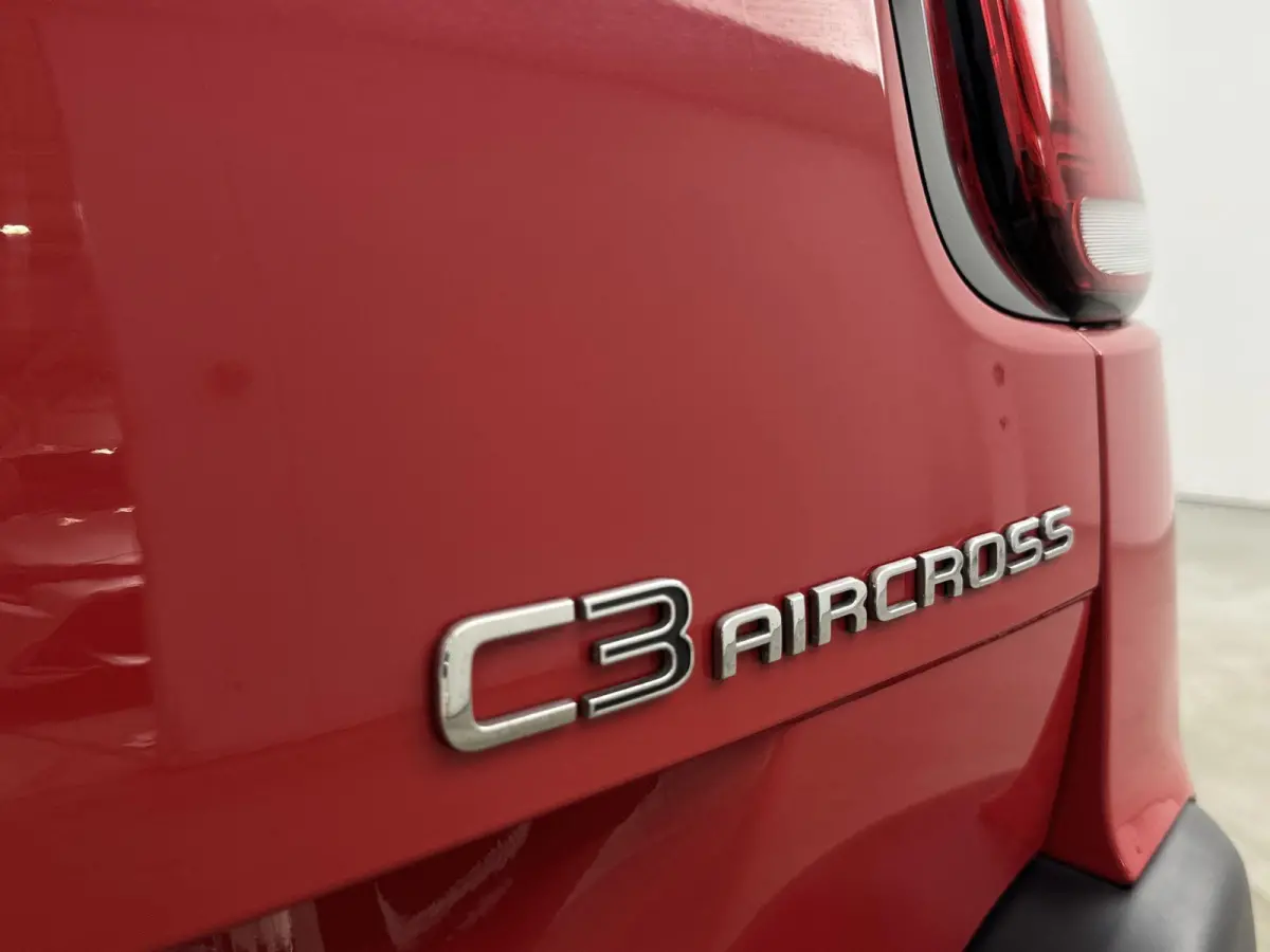 1.2 PureTech S&S Feel | Trekhaak | Navigatie| Parkeersensoren | Cruise Controle | Apple Carplay |