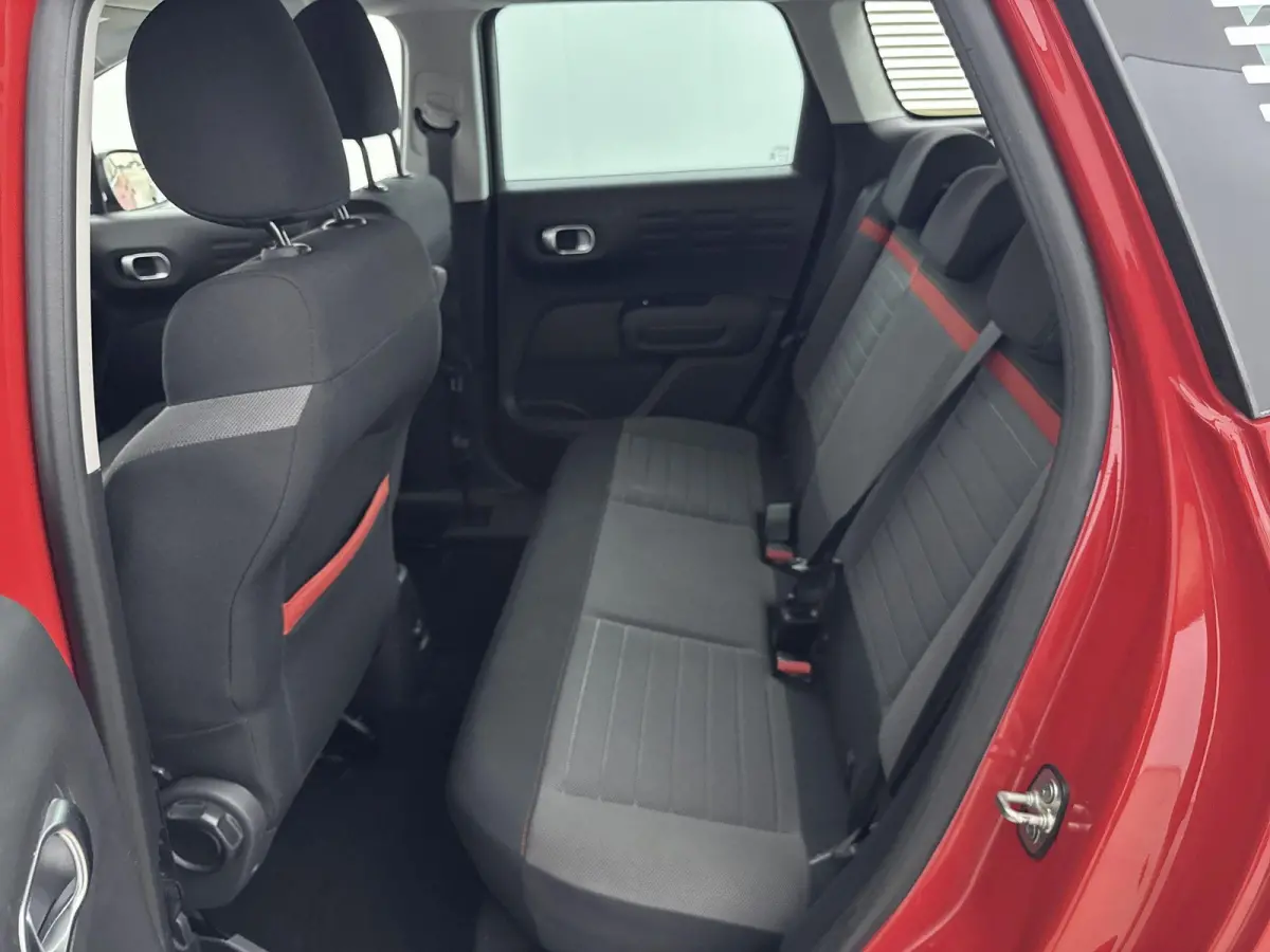 1.2 PureTech S&S Feel | Trekhaak | Navigatie| Parkeersensoren | Cruise Controle | Apple Carplay |