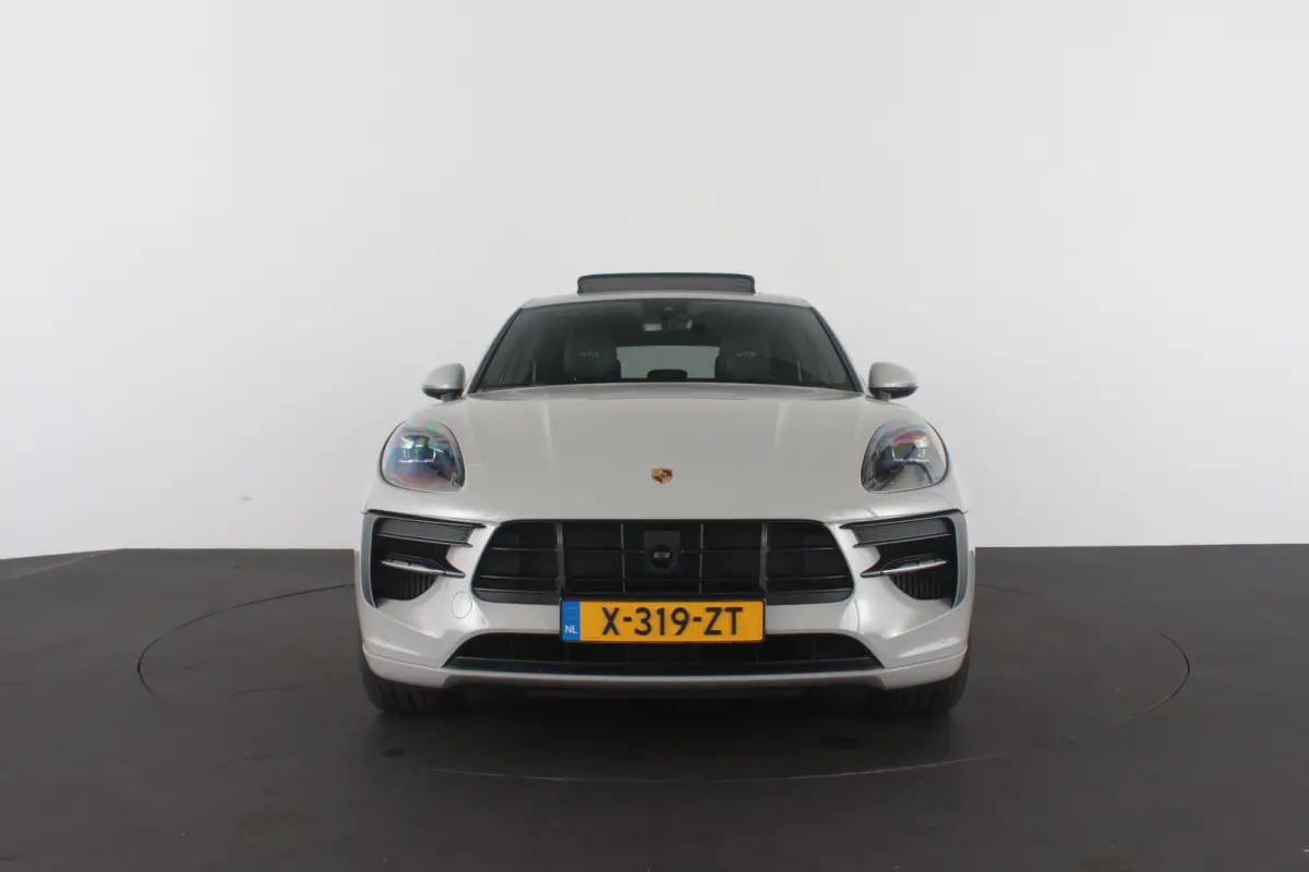 2.9 GTS > Pano.schuif/Sport-chrono/Luchtvering/21inch