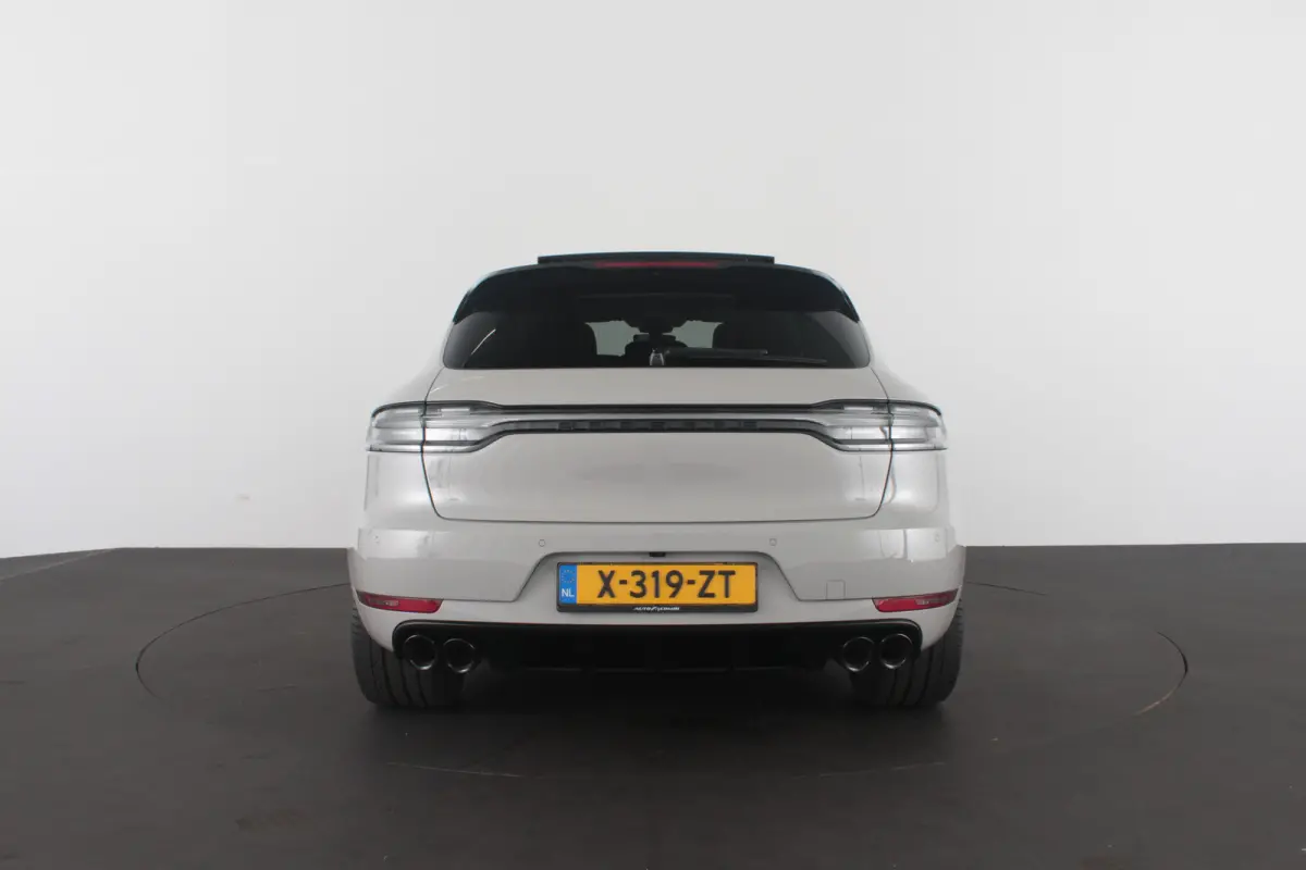 2.9 GTS > Pano.schuif/Sport-chrono/Luchtvering/21inch