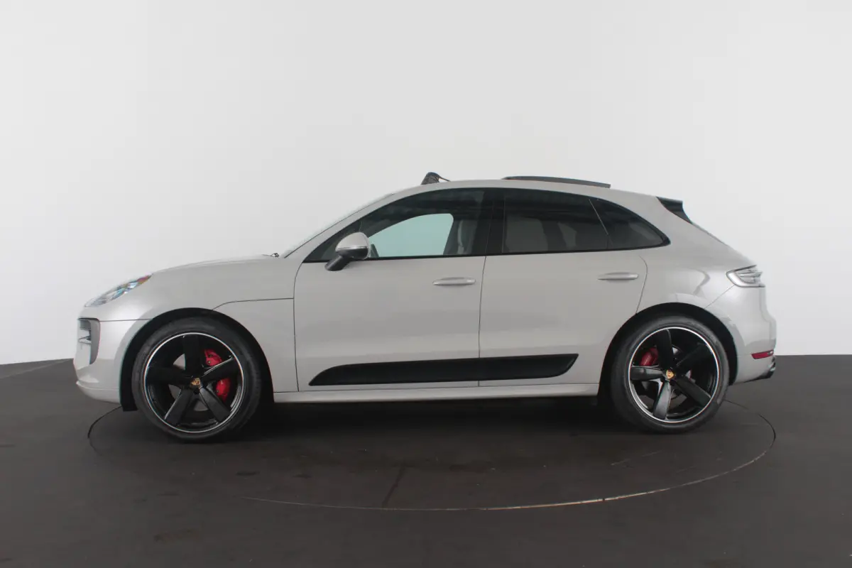 2.9 GTS > Pano.schuif/Sport-chrono/Luchtvering/21inch