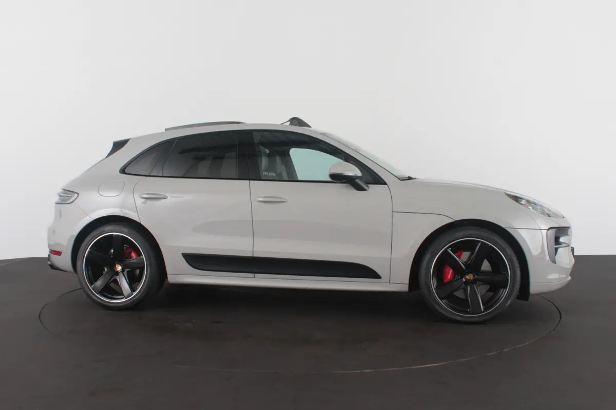2.9 GTS > Pano.schuif/Sport-chrono/Luchtvering/21inch