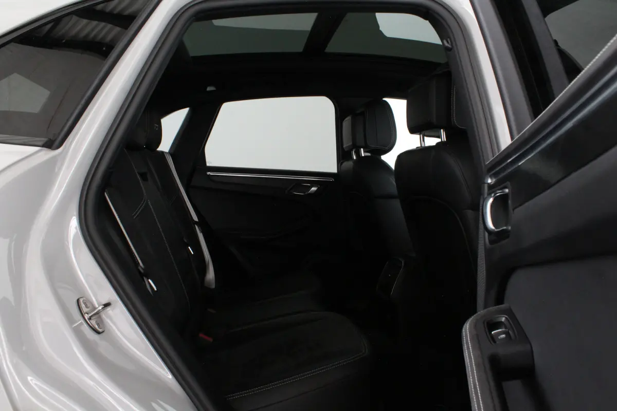 2.9 GTS > Pano.schuif/Sport-chrono/Luchtvering/21inch