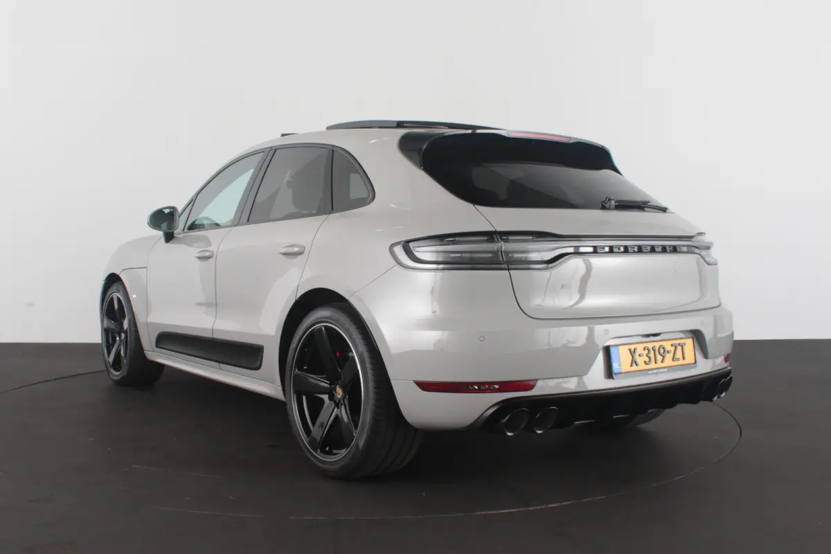 2.9 GTS > Pano.schuif/Sport-chrono/Luchtvering/21inch