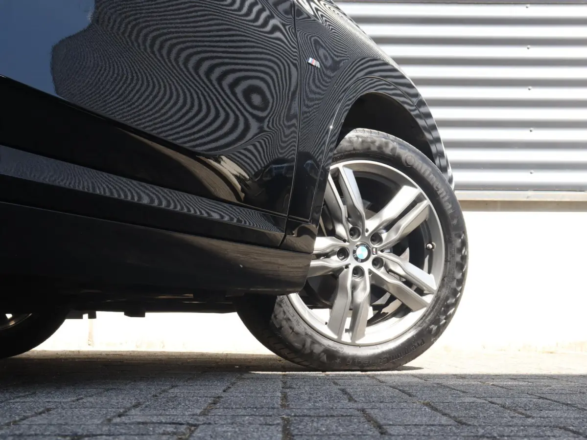 sDrive18i | High Executive | M Sportpakket | Head-Up | Trekhaak | Hi-Fi | Apple Carplay Voorbereiding | Parking Pack | Elektr. Achterklep | 18'' LMV