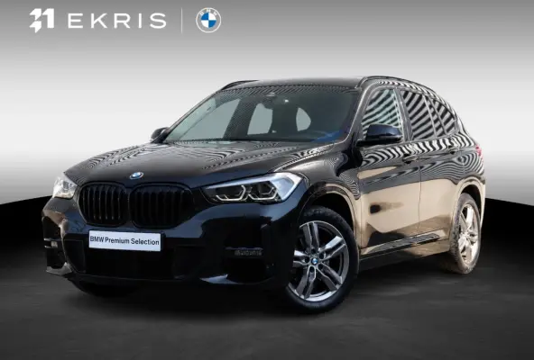 sDrive18i | High Executive | M Sportpakket | Head-Up | Trekhaak | Hi-Fi | Apple Carplay Voorbereiding | Parking Pack | Elektr. Achterklep | 18'' LMV