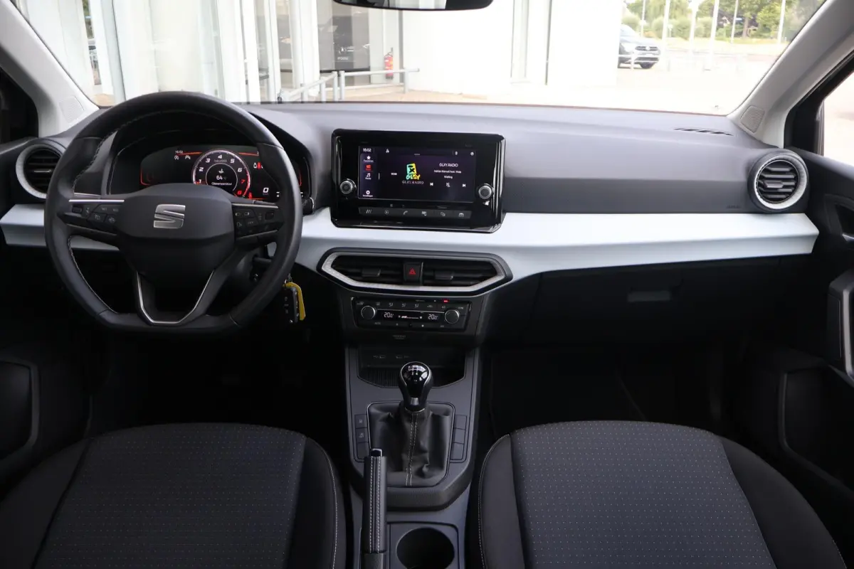 1.0 EcoTSI 95pk Style | Climate Control | DAB Radio | Apple Carplay | PDC