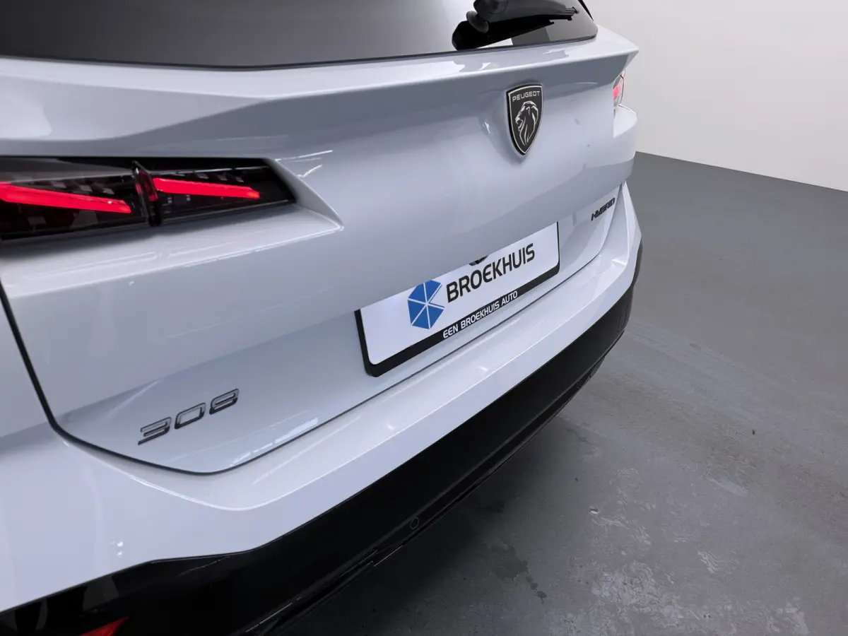 | Demo Deal | 1.2 Hybrid 145 e-DCS6 Allure | Cruise control adaptief met Stop&Go | Full-LED koplampen | Lichtmetalen velgen 17"