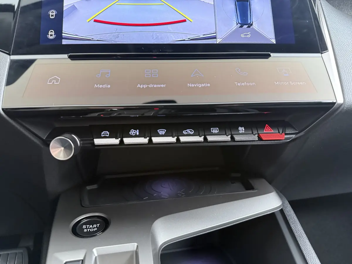 | Demo Deal | 1.2 Hybrid 145 e-DCS6 Allure | Cruise control adaptief met Stop&Go | Full-LED koplampen | Lichtmetalen velgen 17"