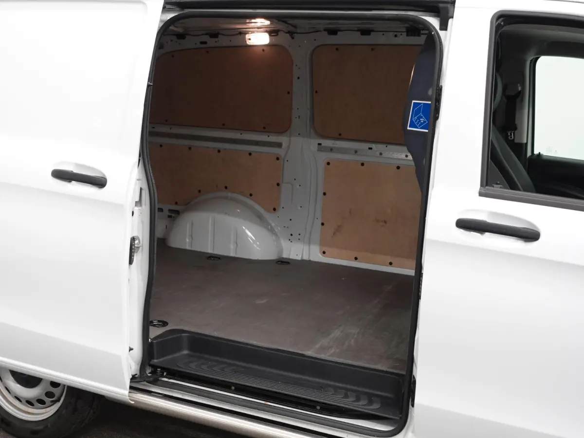 Lang 66 kWh Automaat Airco Cruise Leder Camera Navigatie