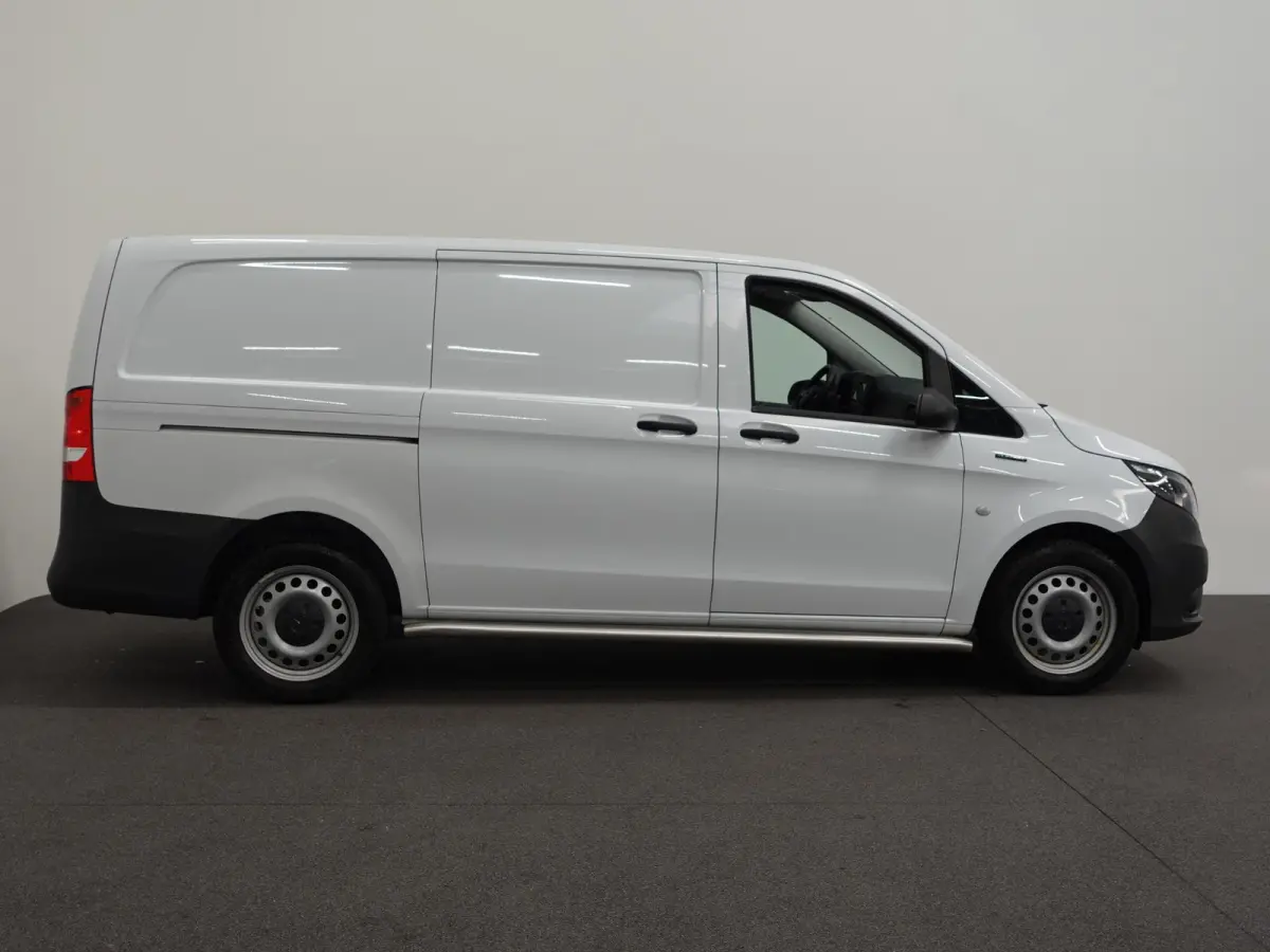 Lang 66 kWh Automaat Airco Cruise Leder Camera Navigatie