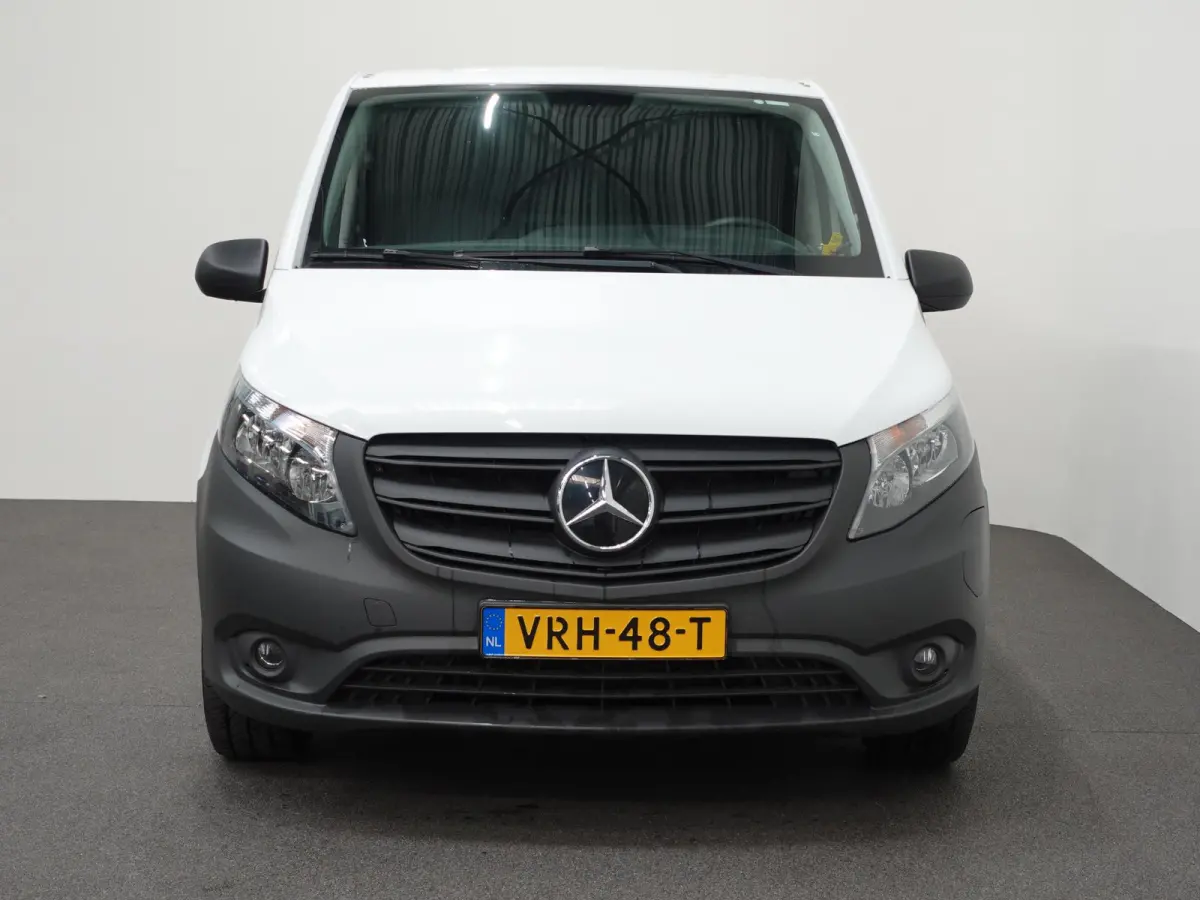 Lang 66 kWh Automaat Airco Cruise Leder Camera Navigatie