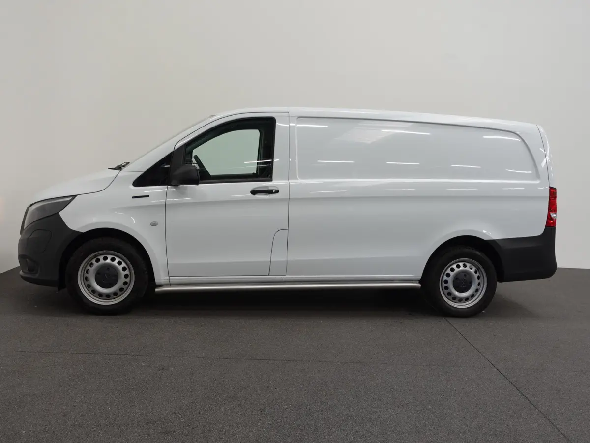 Lang 66 kWh Automaat Airco Cruise Leder Camera Navigatie