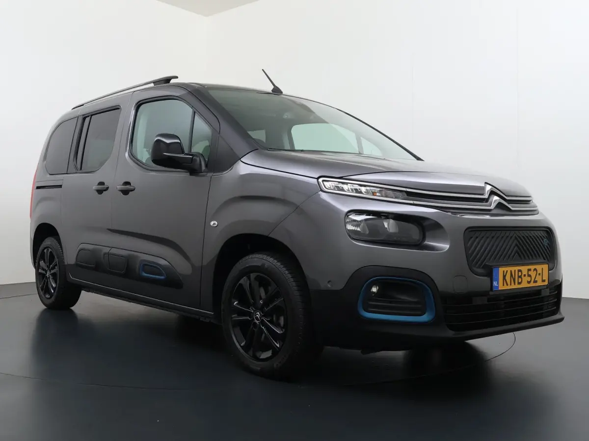 Shine 50 kWh 136pk Automaat | Accu 90% | Navigatie | Camera achter | Keyless start | Automatische airco | Head-up display | Cruise control | Apple Carplay en Android auto
