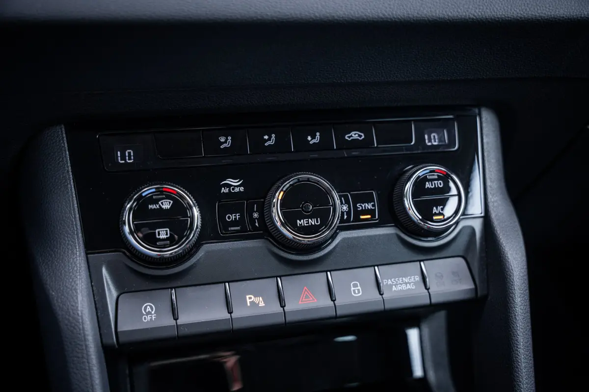 1.0 TSI Business Edition | Achteruitrijcamera | Apple Carplay/Android Auto|telefoonintegratie premium | Extra getint glas