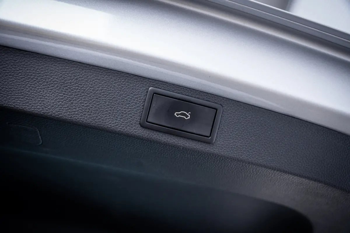 1.0 TSI Business Edition | Achteruitrijcamera | Apple Carplay/Android Auto|telefoonintegratie premium | Extra getint glas