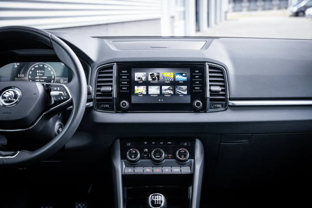 1.0 TSI Business Edition | Achteruitrijcamera | Apple Carplay/Android Auto|telefoonintegratie premium | Extra getint glas