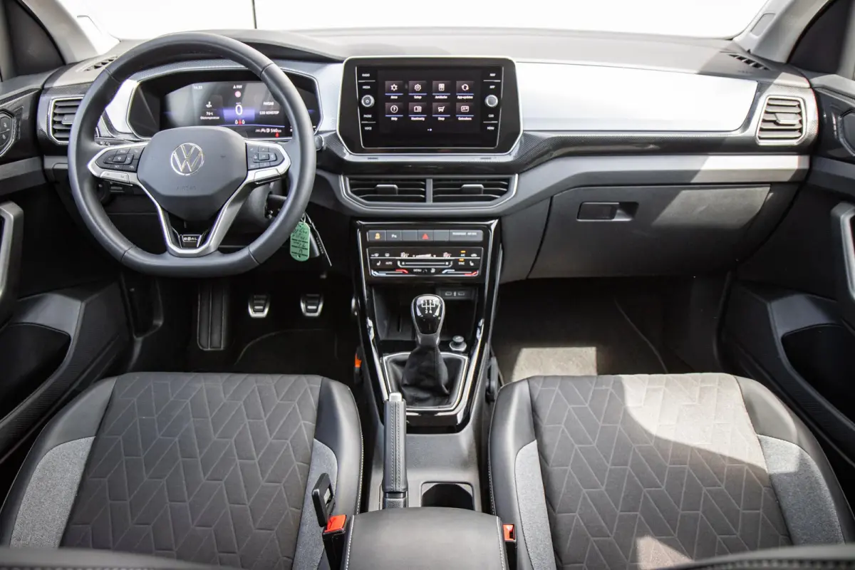 1.0 TSI 95pk Life Edition | Voorstoelen Verwarmd | Multimedia Pakket | 17" Velgen