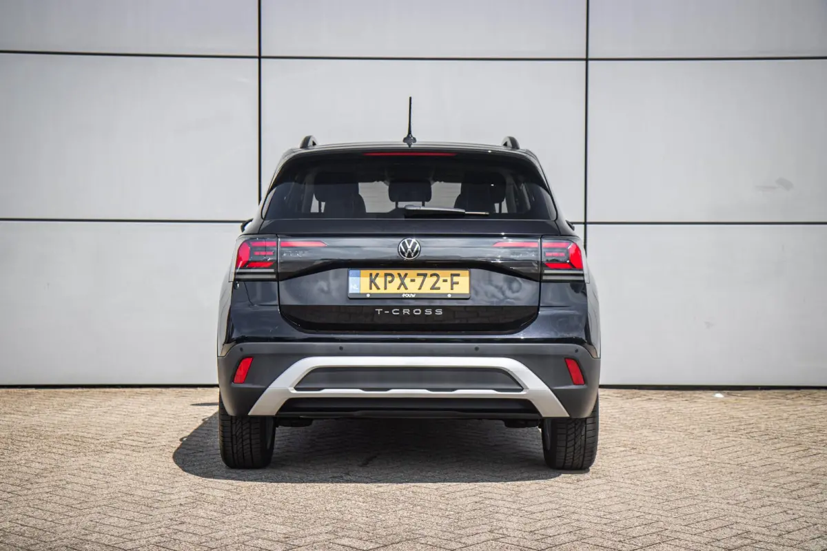 1.0 TSI 95pk Life Edition | Voorstoelen Verwarmd | Multimedia Pakket | 17" Velgen