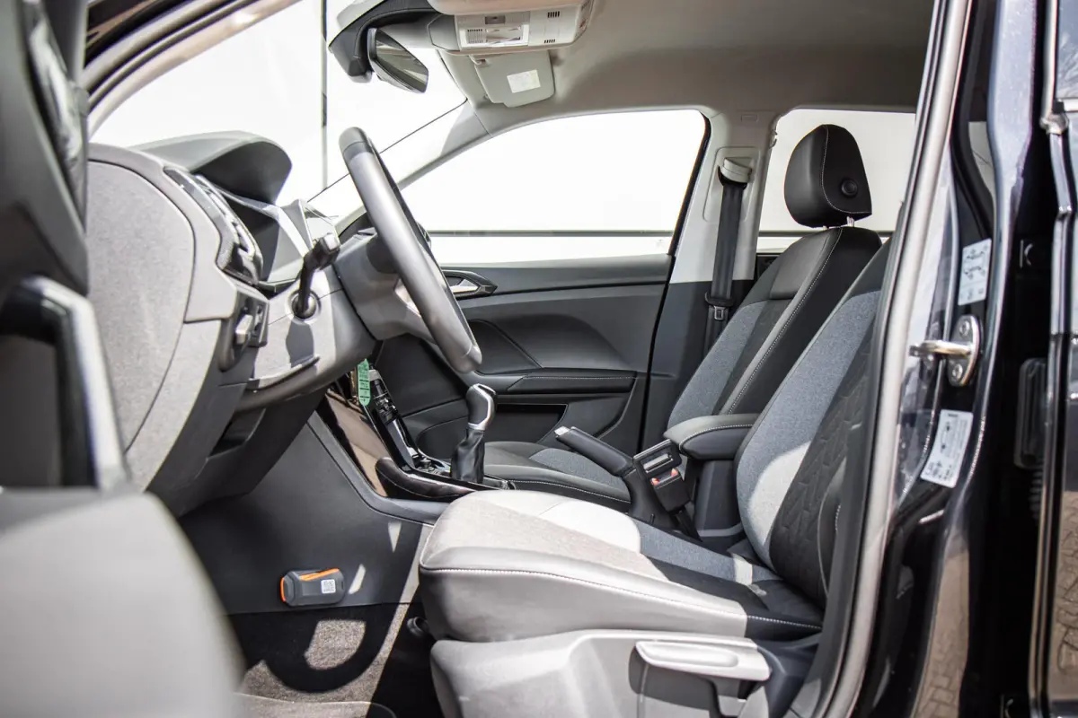 1.0 TSI 95pk Life Edition | Voorstoelen Verwarmd | Multimedia Pakket | 17" Velgen
