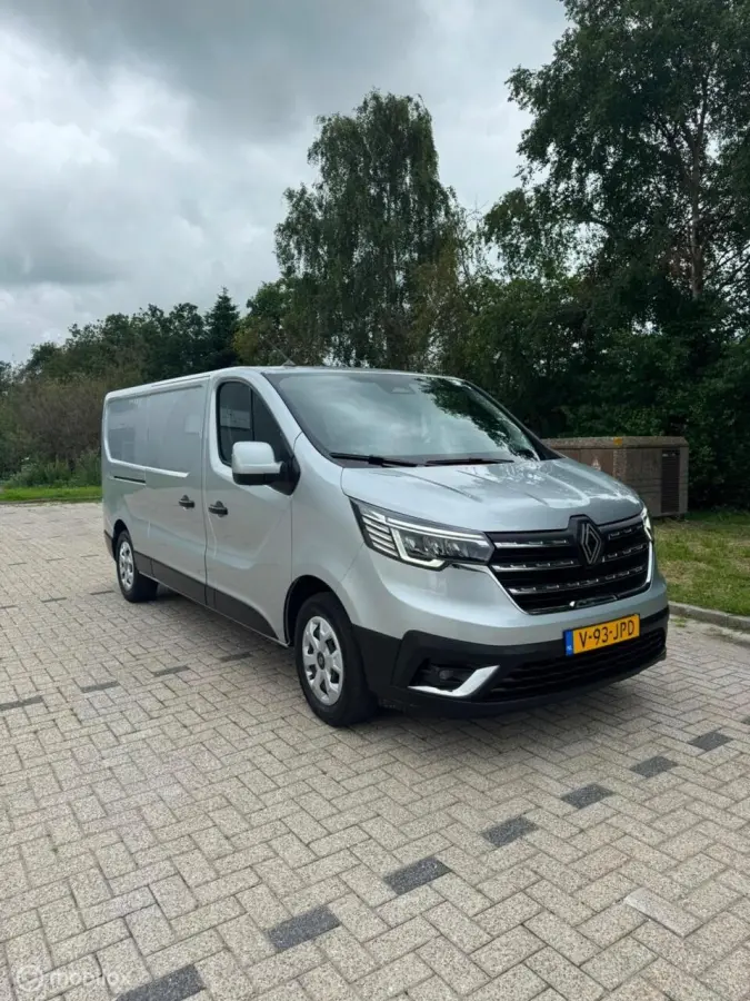 bestel 2.0 DCi 150 T30 L2H1 Advance automaat