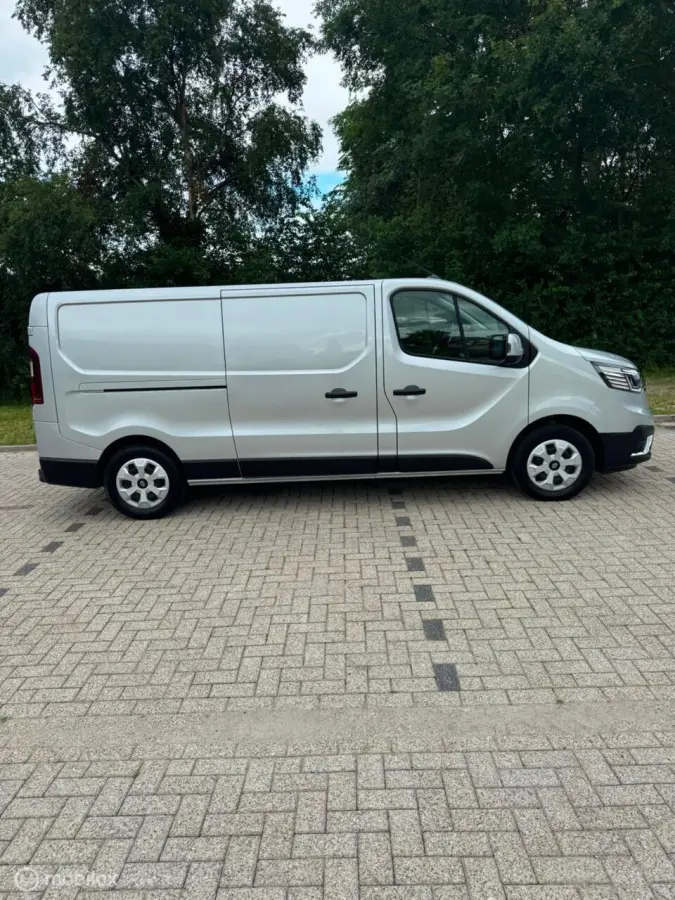 bestel 2.0 DCi 150 T30 L2H1 Advance automaat
