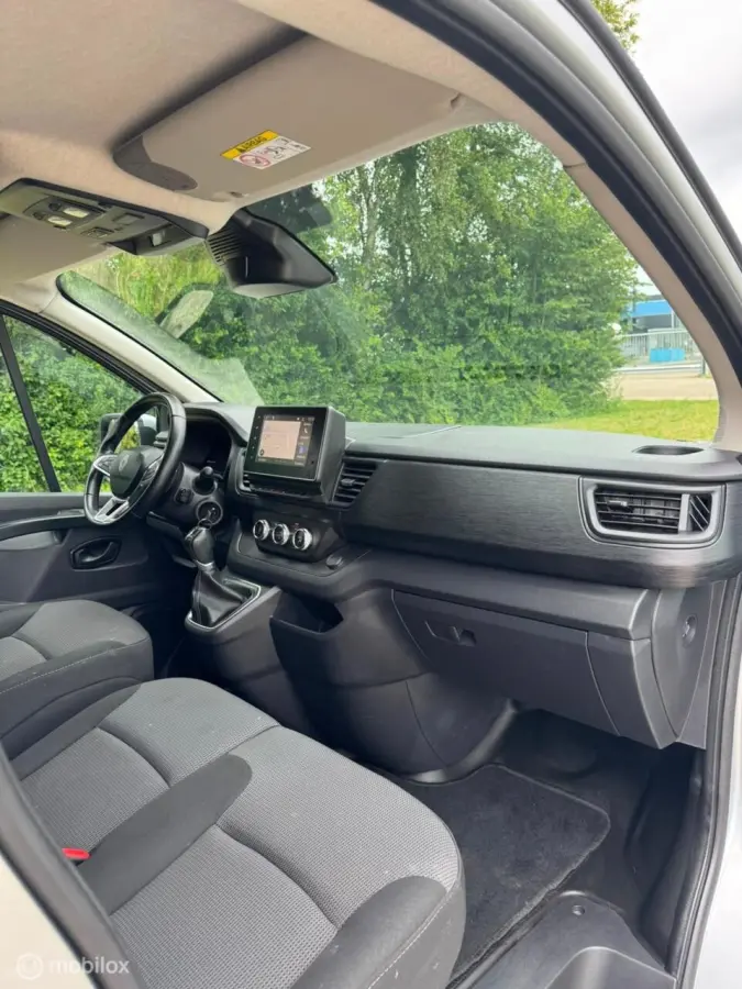 bestel 2.0 DCi 150 T30 L2H1 Advance automaat