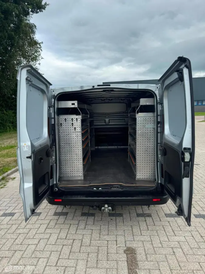 bestel 2.0 DCi 150 T30 L2H1 Advance automaat