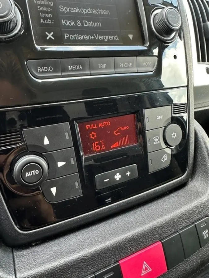 35H 2.3 MultiJet Bakwagen met laadklep > 1067kg Laadvermogen/ Meubelbak met laadklep
