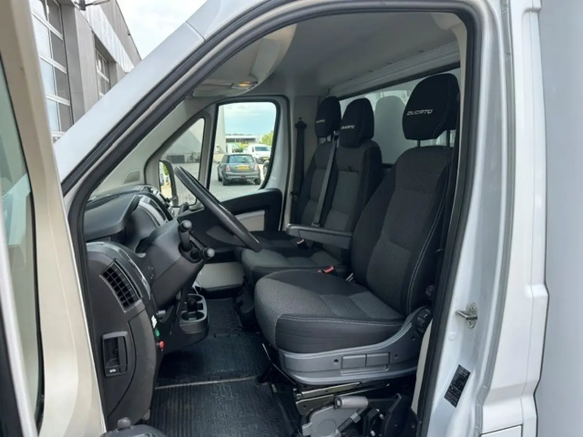 35H 2.3 MultiJet Bakwagen met laadklep > 1067kg Laadvermogen/ Meubelbak met laadklep