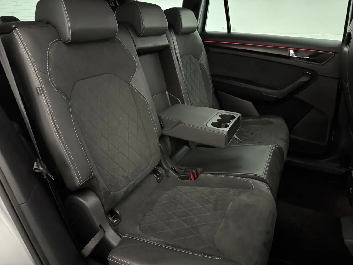 1.5 TSI Sportline 7p. | Pano | Camera | Virtual | Sfeer | Carplay | Canton | Memory | Stoel/Stuurverw. | NAP