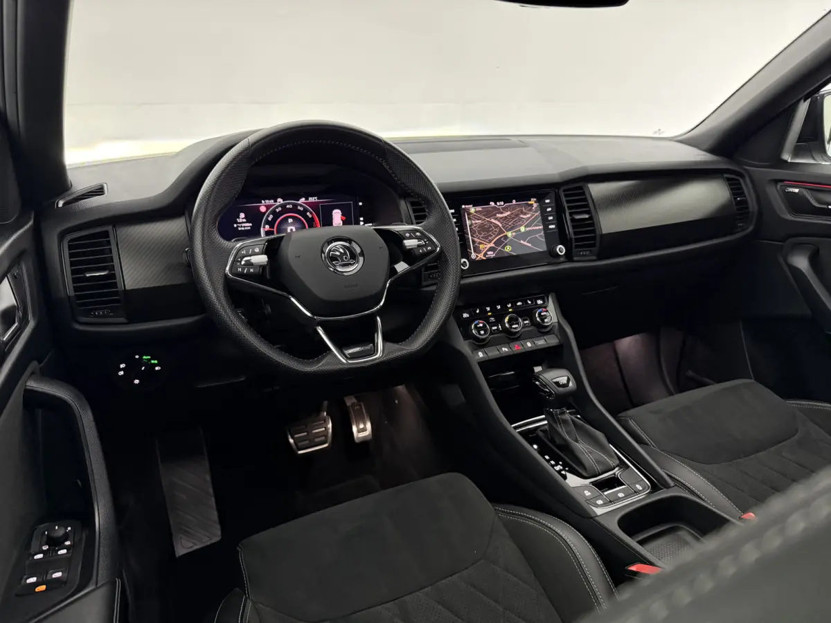 1.5 TSI Sportline 7p. | Pano | Camera | Virtual | Sfeer | Carplay | Canton | Memory | Stoel/Stuurverw. | NAP
