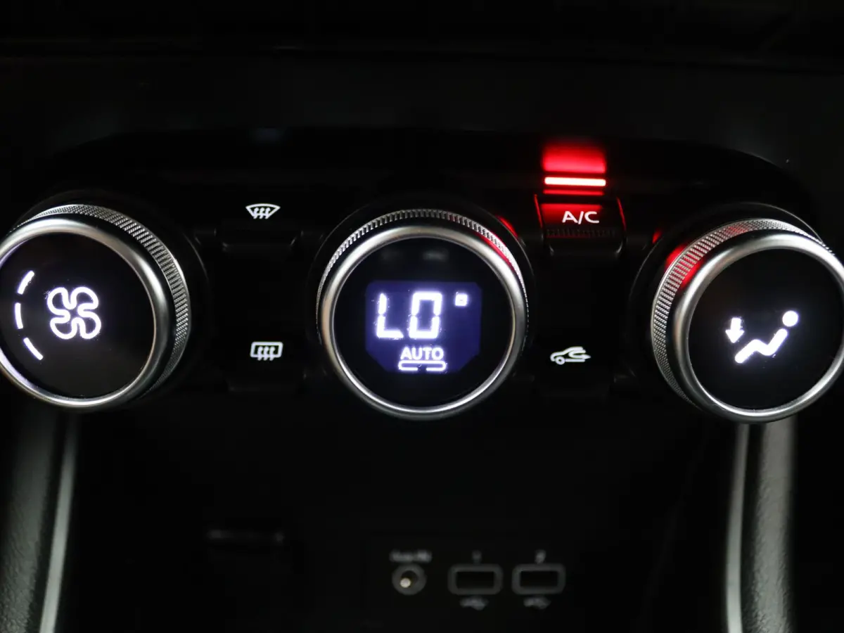 100pk TCe Intens Apple Carplay/Android Auto | Climate