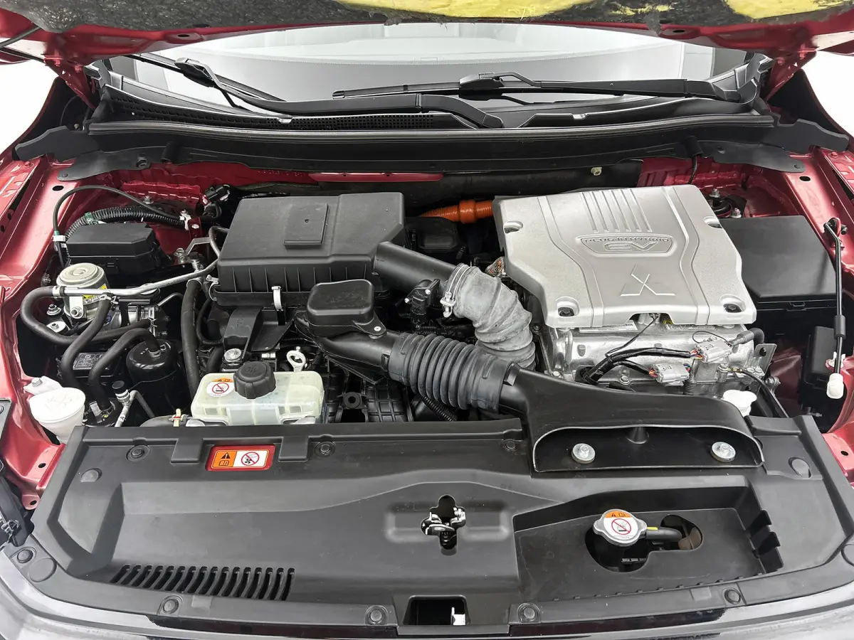 2.4 PHEV Intense+ Hybride / Navigatie / 1/2 Leder / Pdc. / Airco-ecc./ Radio multimedia / Apk nieuw