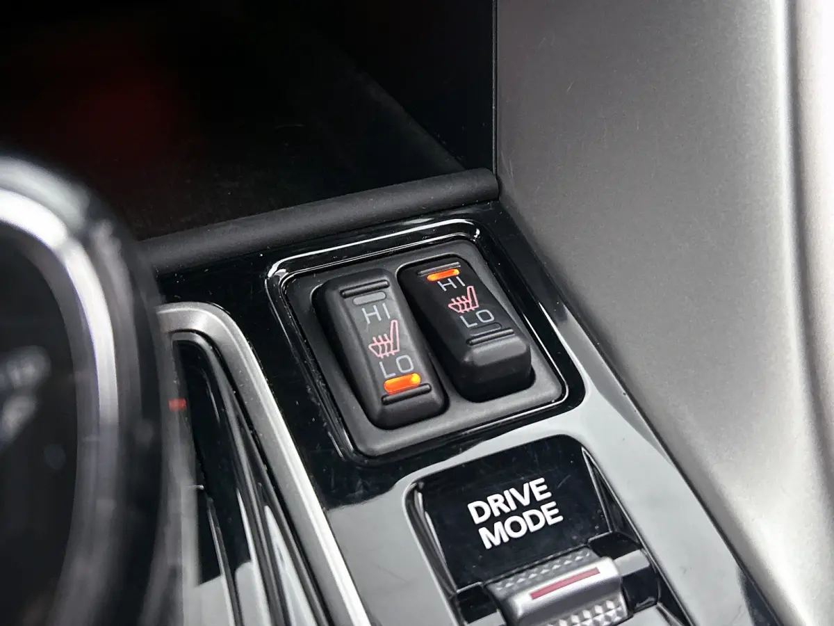 2.4 PHEV Intense+ Hybride / Navigatie / 1/2 Leder / Pdc. / Airco-ecc./ Radio multimedia / Apk nieuw