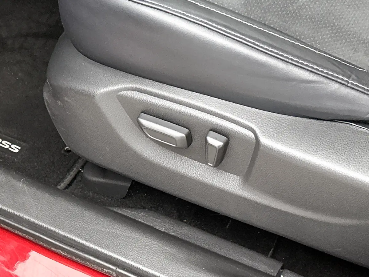 2.4 PHEV Intense+ Hybride / Navigatie / 1/2 Leder / Pdc. / Airco-ecc./ Radio multimedia / Apk nieuw