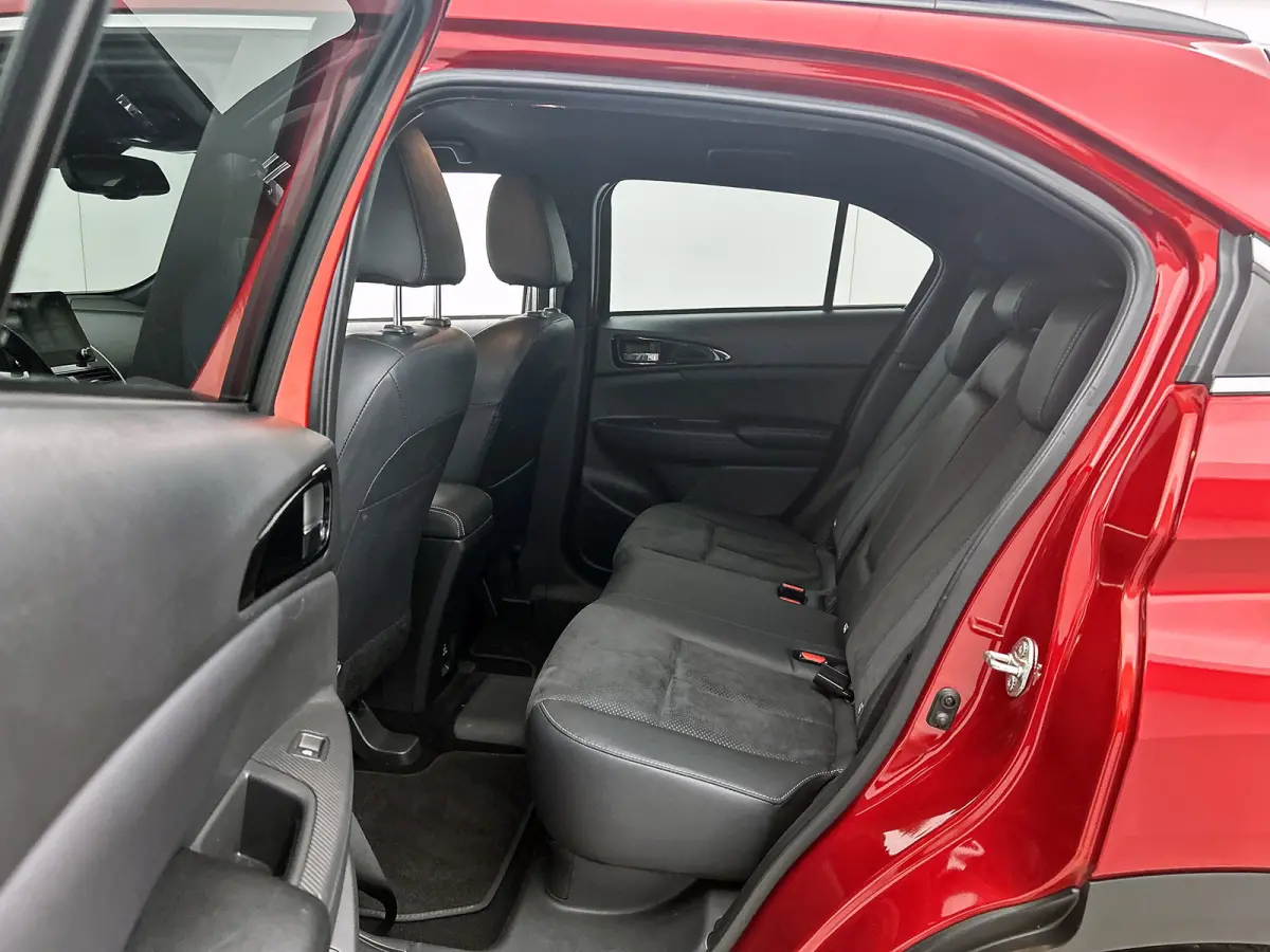 2.4 PHEV Intense+ Hybride / Navigatie / 1/2 Leder / Pdc. / Airco-ecc./ Radio multimedia / Apk nieuw