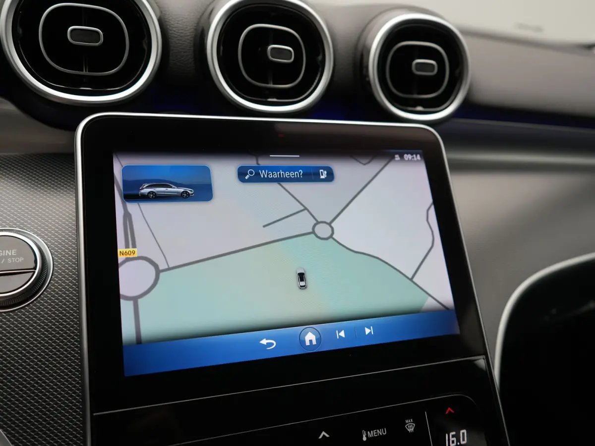 300 e PHEV 313pk Dealer O.H | Adaptive Cruise | Camera | Apple Carplay | BLIS | Sportstoelen Verwarmd | Virtual Cockpit | Navigatie | DAB | 17"L.M | Plug In Hybrid |
