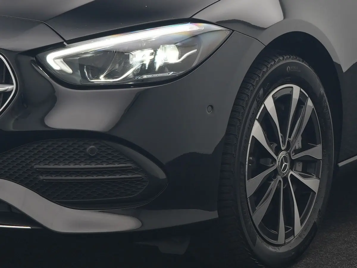 300 e PHEV 313pk Dealer O.H | Adaptive Cruise | Camera | Apple Carplay | BLIS | Sportstoelen Verwarmd | Virtual Cockpit | Navigatie | DAB | 17"L.M | Plug In Hybrid |