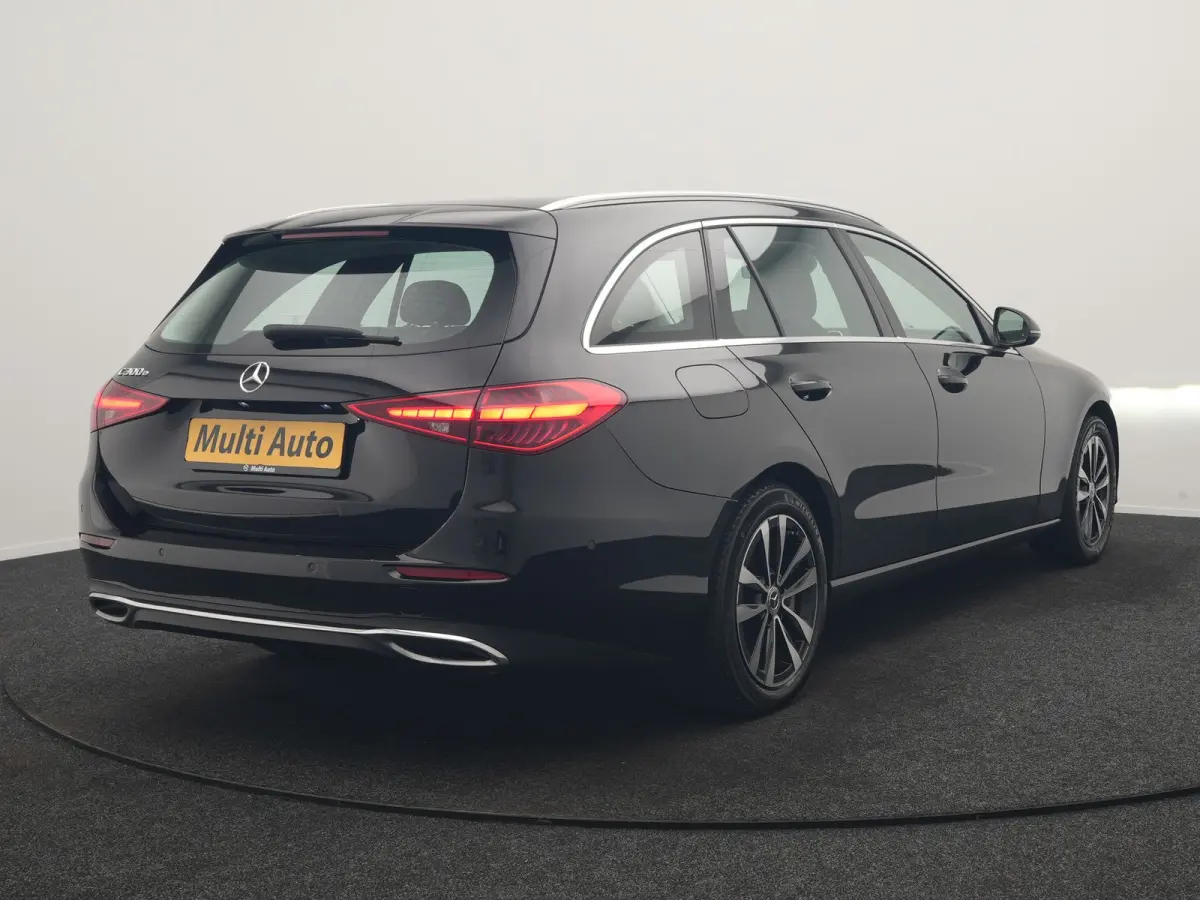 300 e PHEV 313pk Dealer O.H | Adaptive Cruise | Camera | Apple Carplay | BLIS | Sportstoelen Verwarmd | Virtual Cockpit | Navigatie | DAB | 17"L.M | Plug In Hybrid |