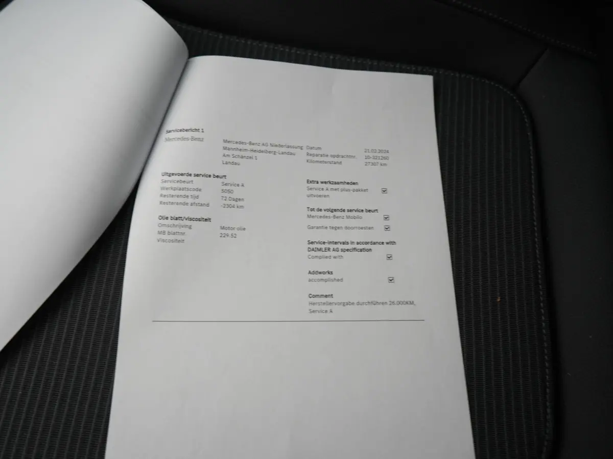 300 e PHEV 313pk Dealer O.H | Adaptive Cruise | Camera | Apple Carplay | BLIS | Sportstoelen Verwarmd | Virtual Cockpit | Navigatie | DAB | 17"L.M | Plug In Hybrid |