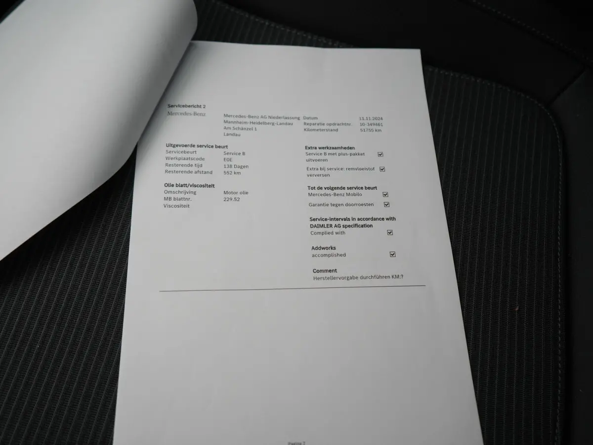 300 e PHEV 313pk Dealer O.H | Adaptive Cruise | Camera | Apple Carplay | BLIS | Sportstoelen Verwarmd | Virtual Cockpit | Navigatie | DAB | 17"L.M | Plug In Hybrid |