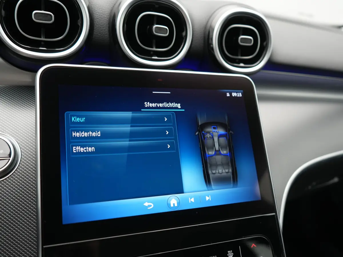 300 e PHEV 313pk Dealer O.H | Adaptive Cruise | Camera | Apple Carplay | BLIS | Sportstoelen Verwarmd | Virtual Cockpit | Navigatie | DAB | 17"L.M | Plug In Hybrid |