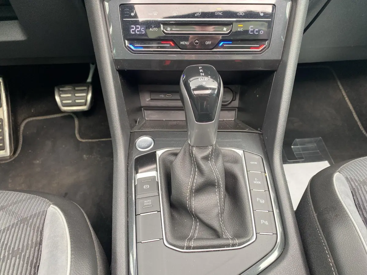 1.4 TSI eHybrid R-Line Business+ | PHEV | Trekhaak | Pano | A.cam | Winterpakket | 245Pk | SOH 89% |